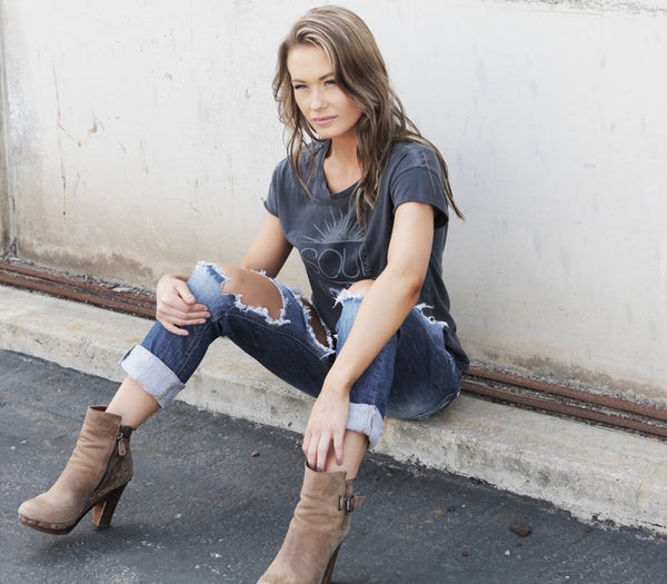 Live by the Sun Love by the Moon Rocker Boyfriend T-Shirt in Coal- Cozy Casual tee