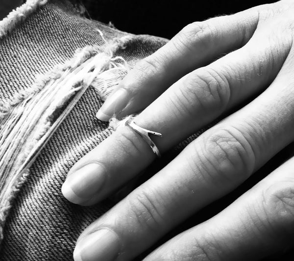 Twiggy- Modern Branch Style Midi Ring